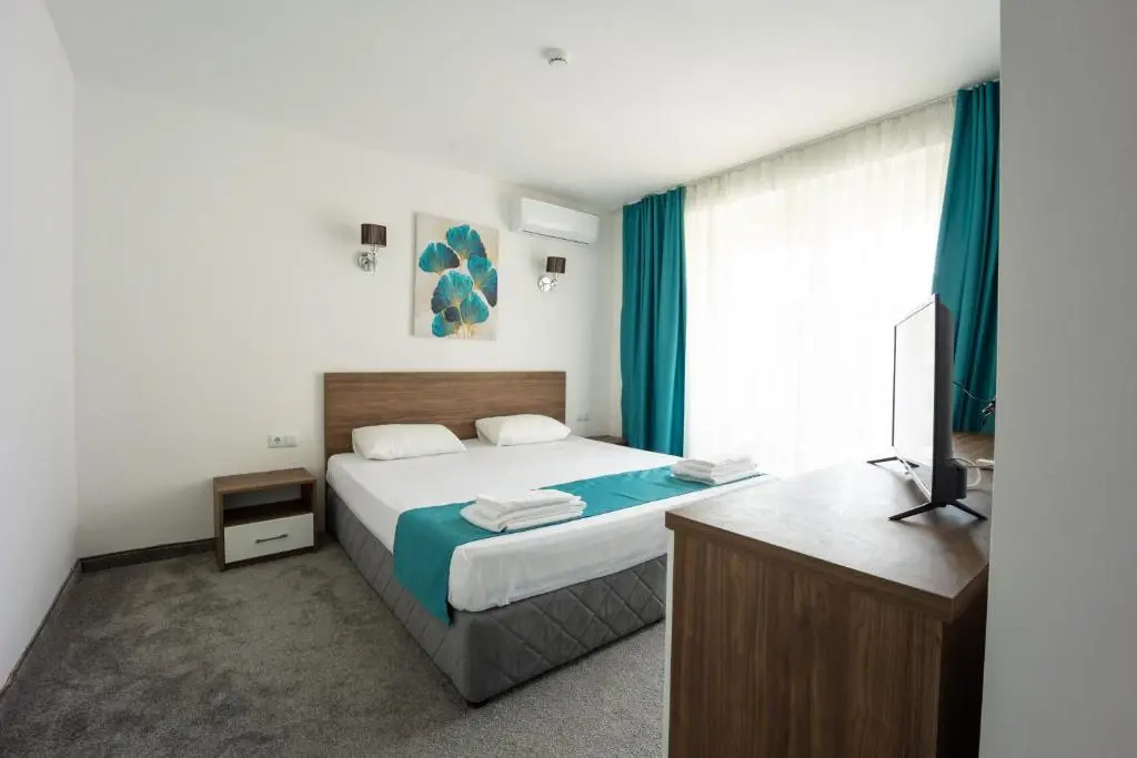 Standard Double room with balcony (full double bed)