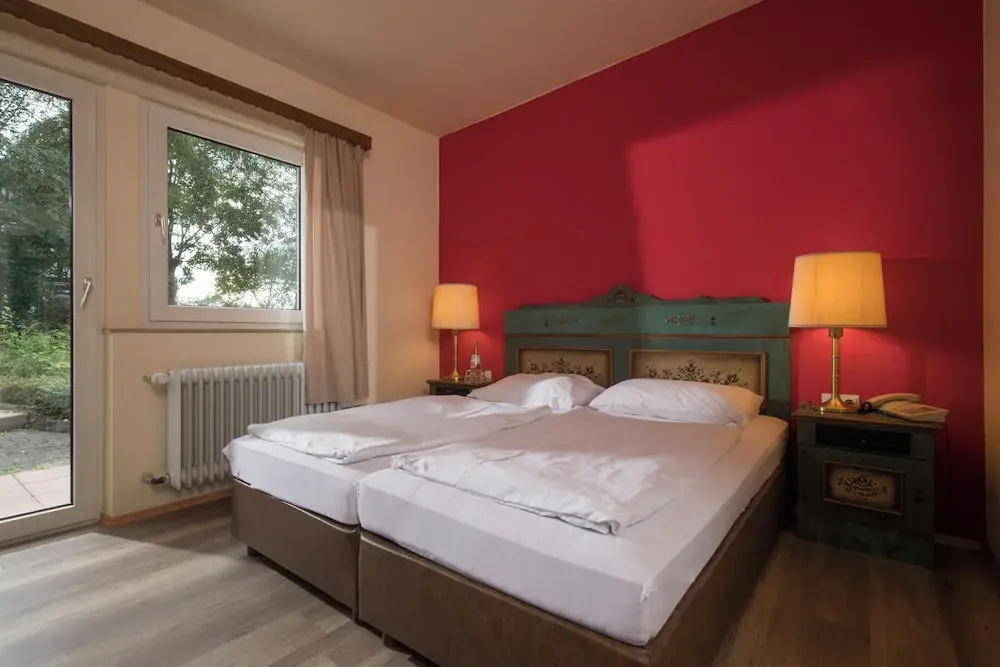 Economy room