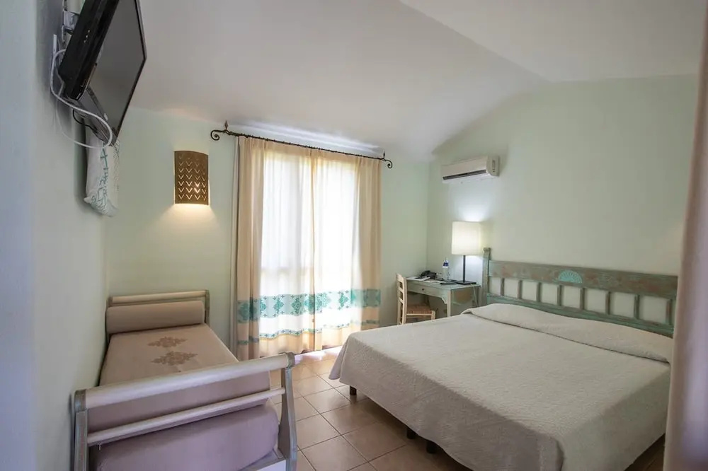 Triple room