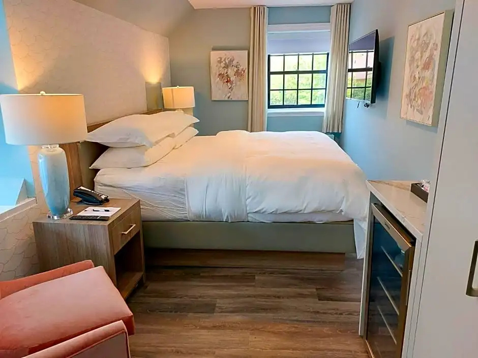 Economy room