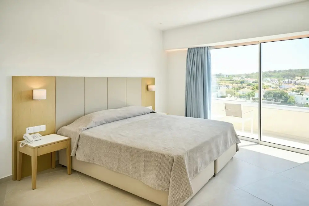 1 Bedroom Superior Suite with city view