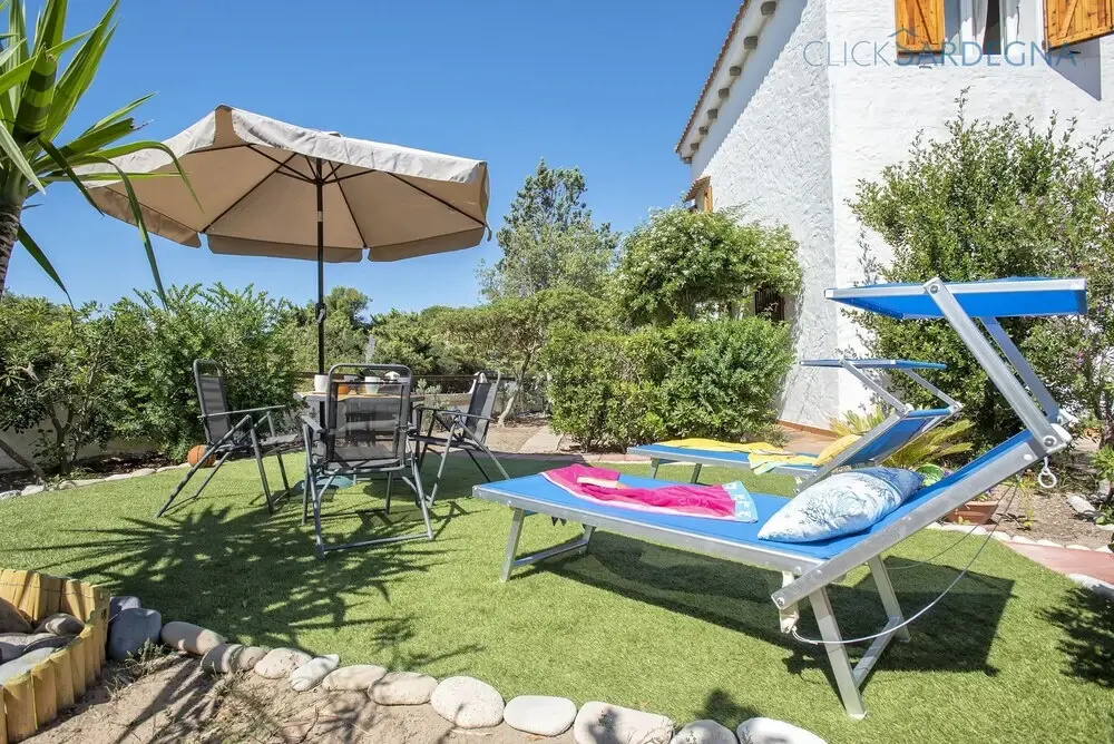 Sea View Villa for 11 People With Enclosed Park Near the Beach