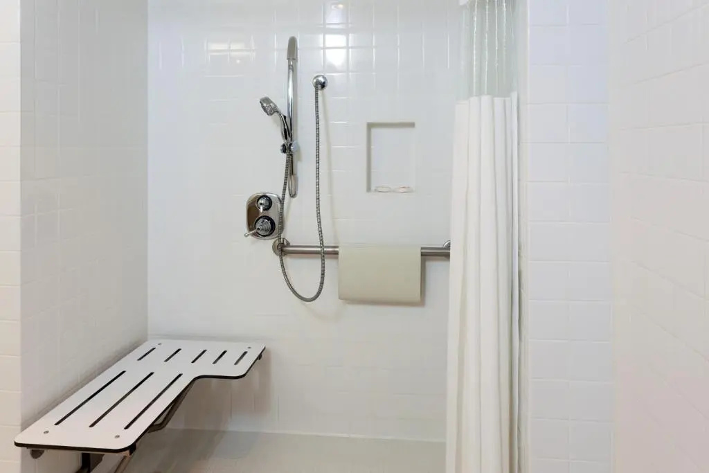 Ramada Plaza by Wyndham West Hollywood Hotel & Suites - Chambres