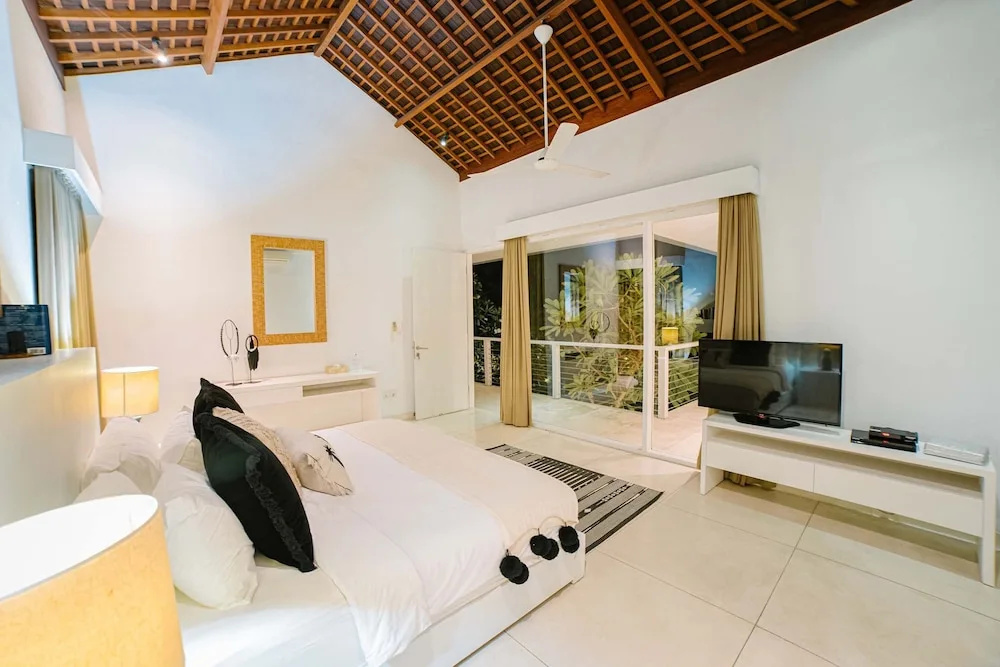 3 Bedrooms Deluxe Villa with view