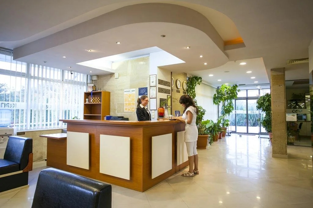 Lobby & Reception