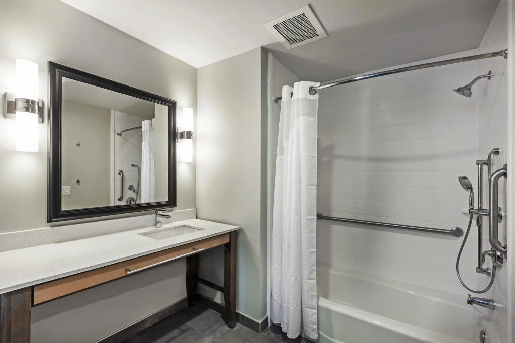 Holiday Inn Houston NE - Bush Airport Area by IHG - Chambres