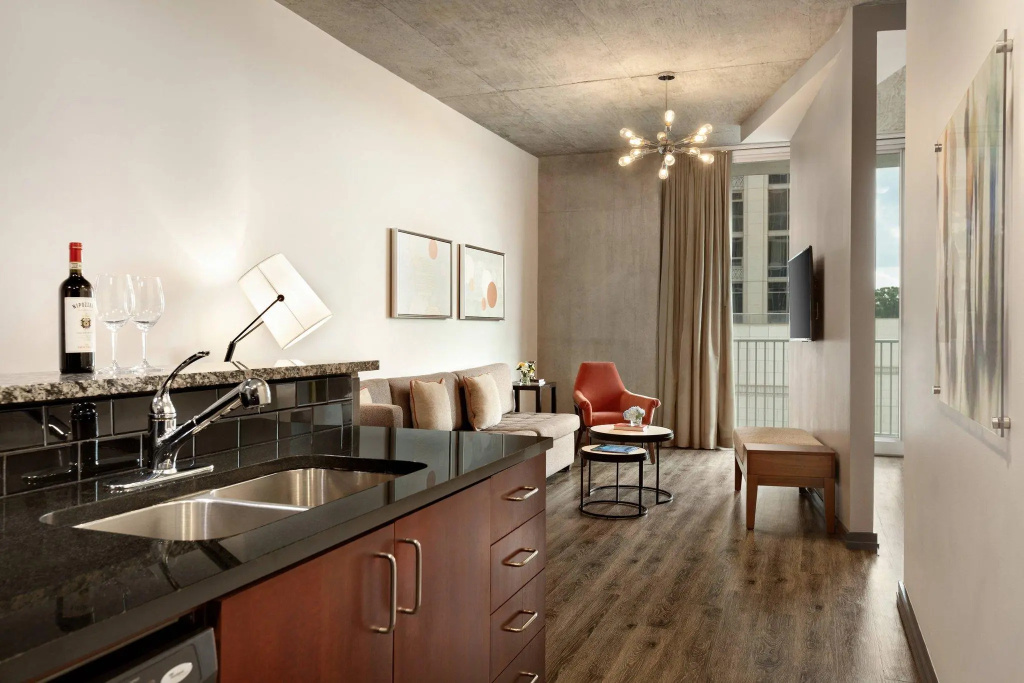1 Bedroom Double Suite (full double bed)