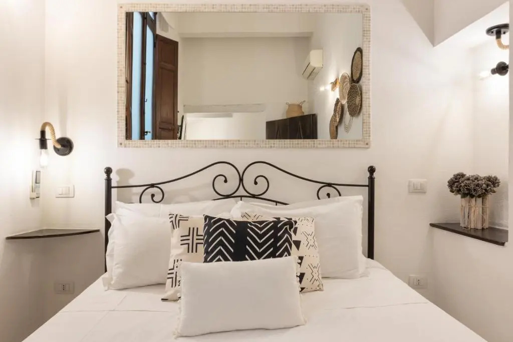 Double Studio (full double bed)