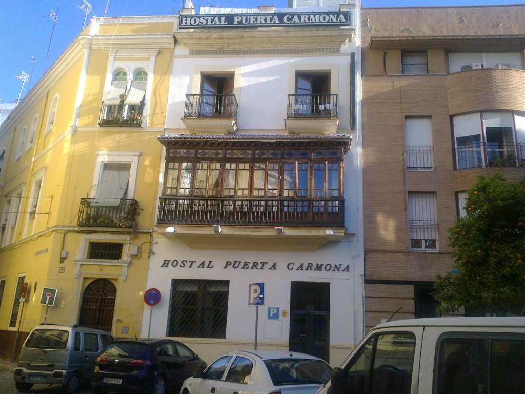 Hostal Puerta Carmona image