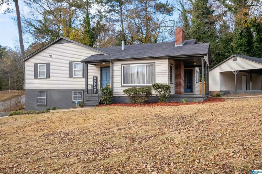Southern Charm l 5BR l Sleeps 14 l A Location