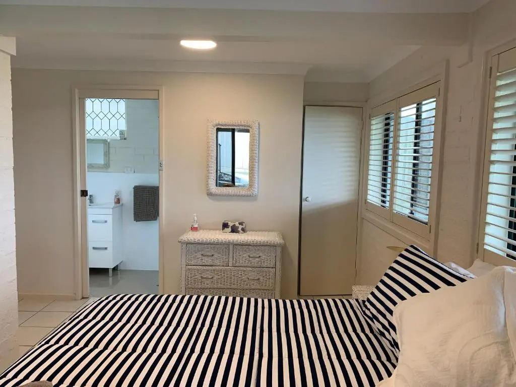 豪華海景雙人房，配備雙人床