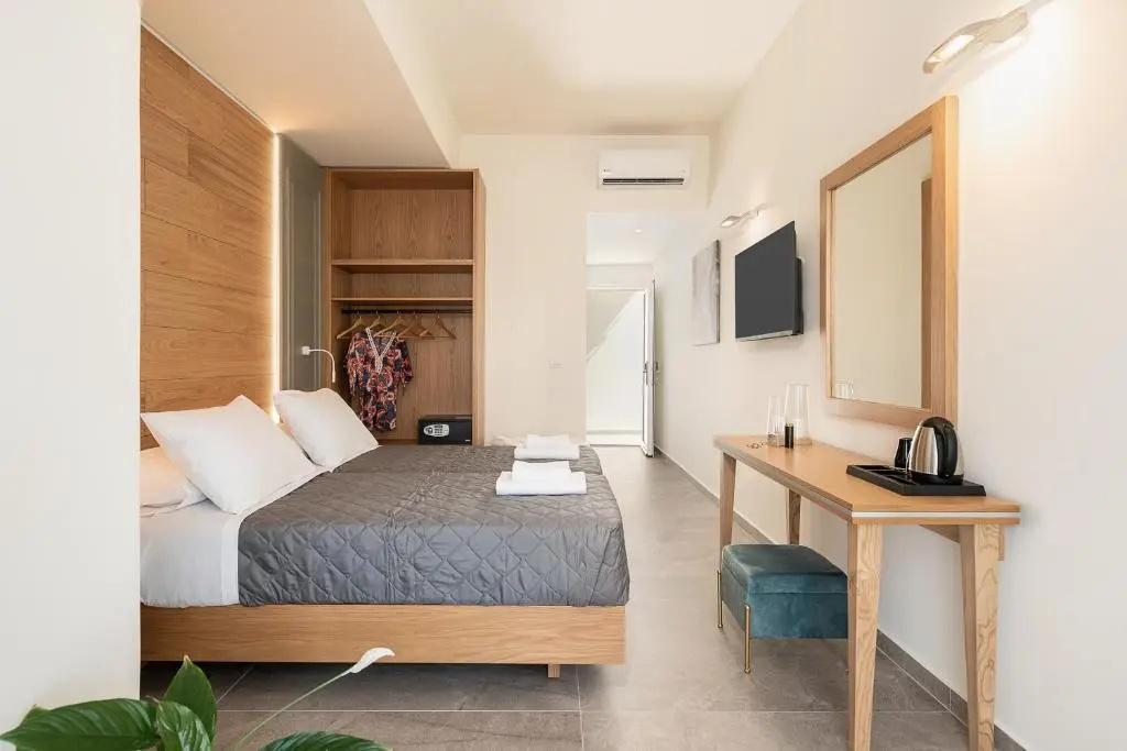 Superior Double room (full double bed)