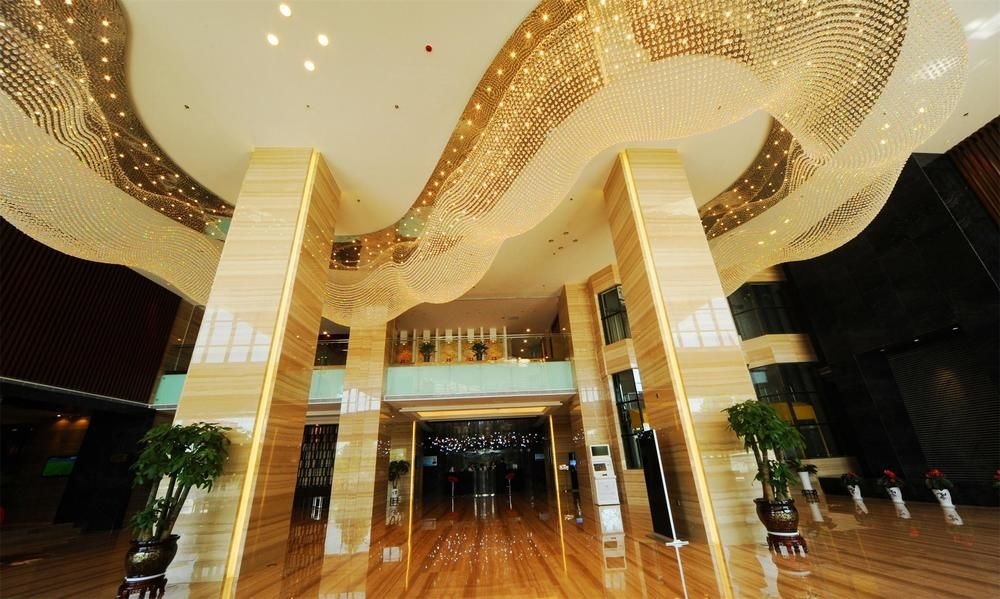 Lobby & Reception