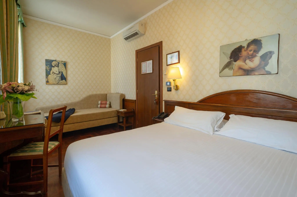 Hotel photo 30