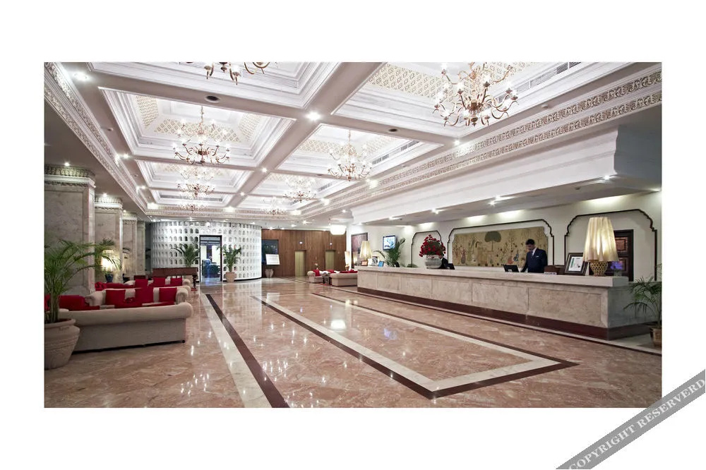 Lobby & Reception