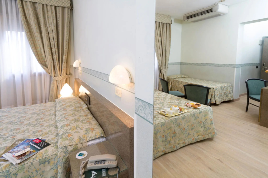 Standard Quadruple room