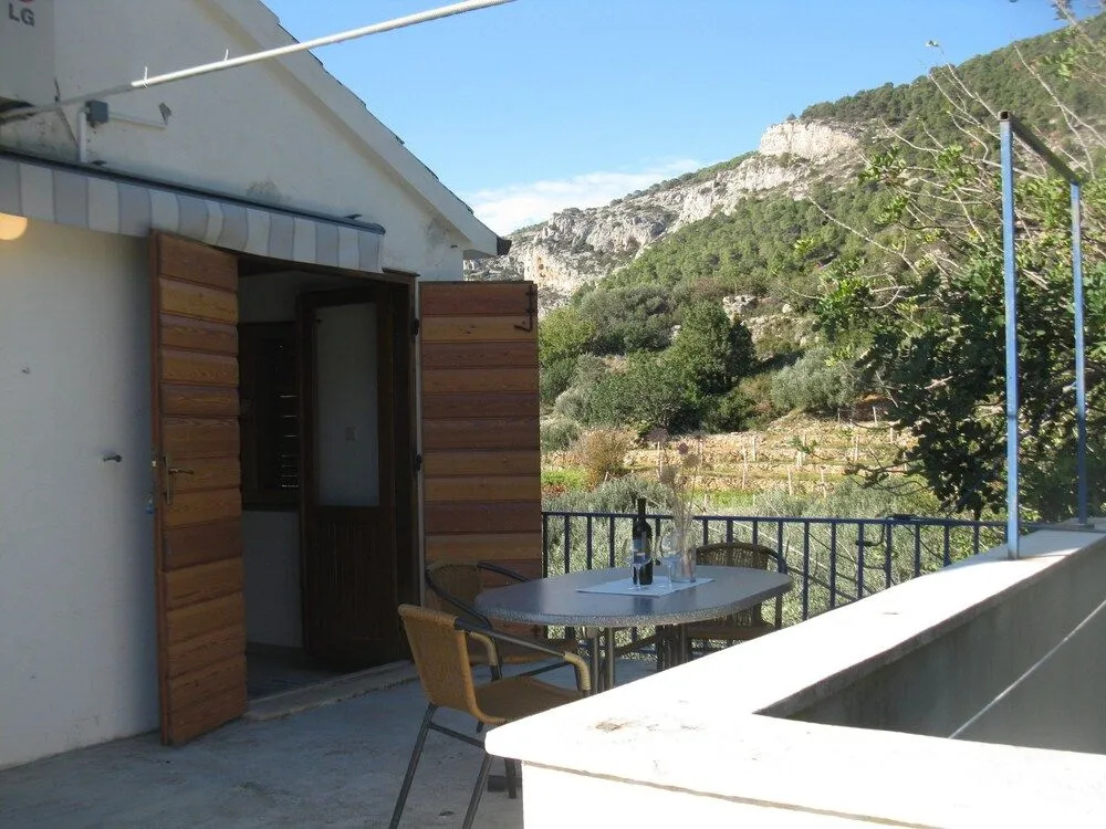 Apartmani Bako Komiza
