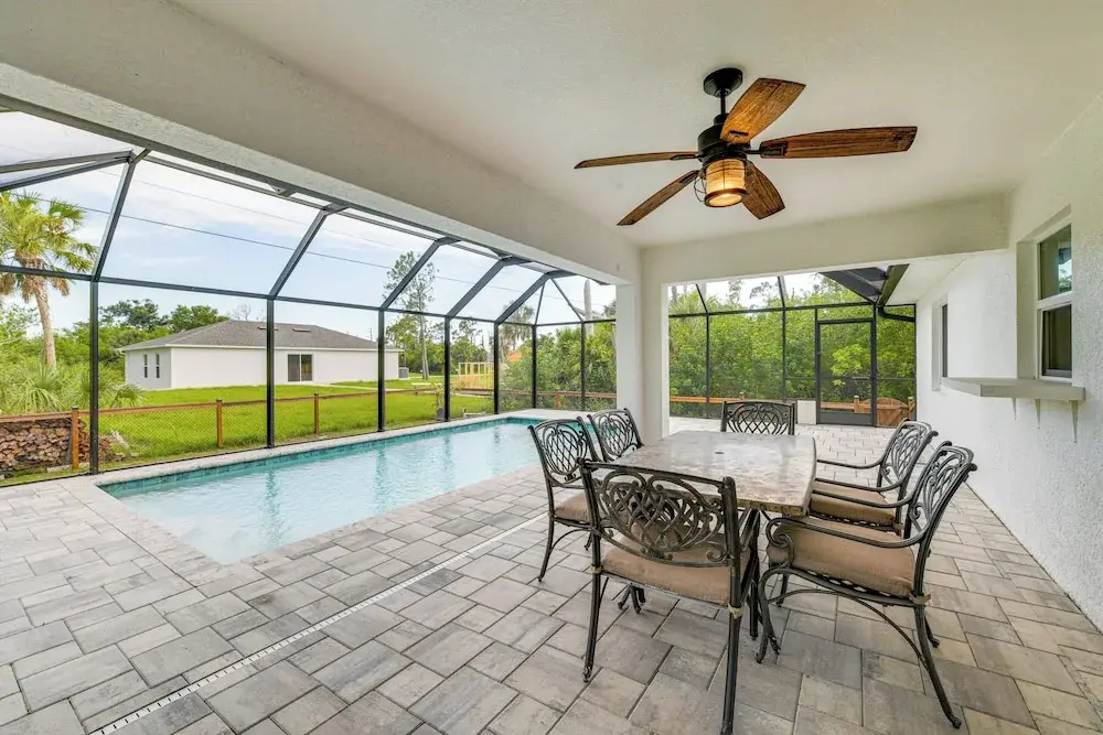 3 Mi to Public Beach: Port Charlotte Getaway!