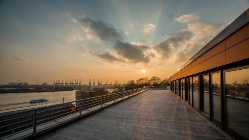 Beach & Waterfront