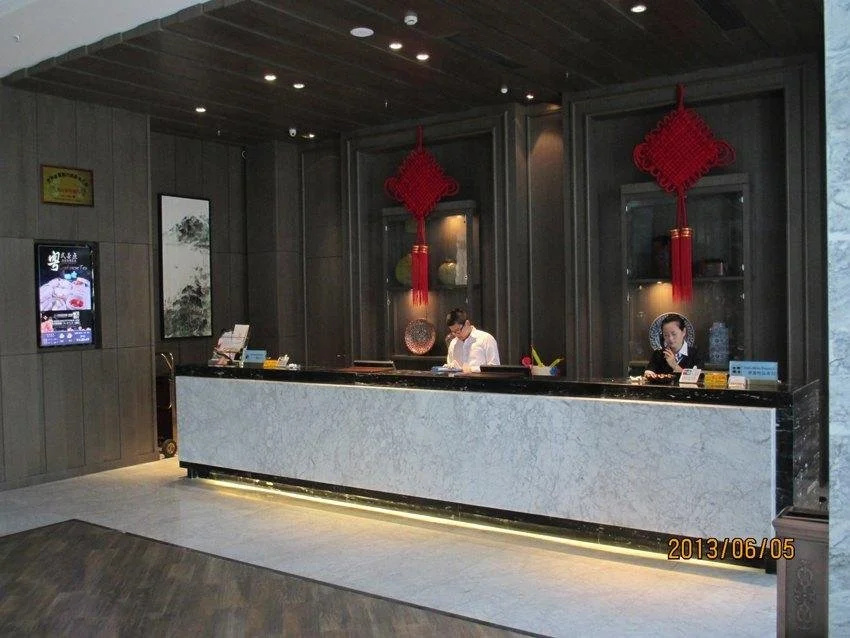 Lobby & Reception