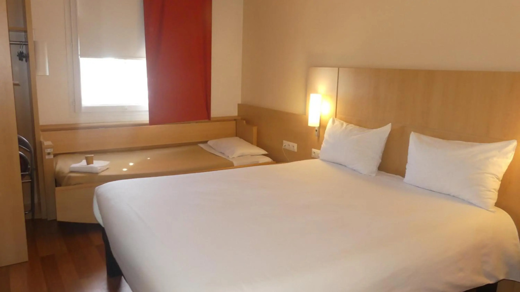 Voir la photo 2 — ibis Istres Trigance