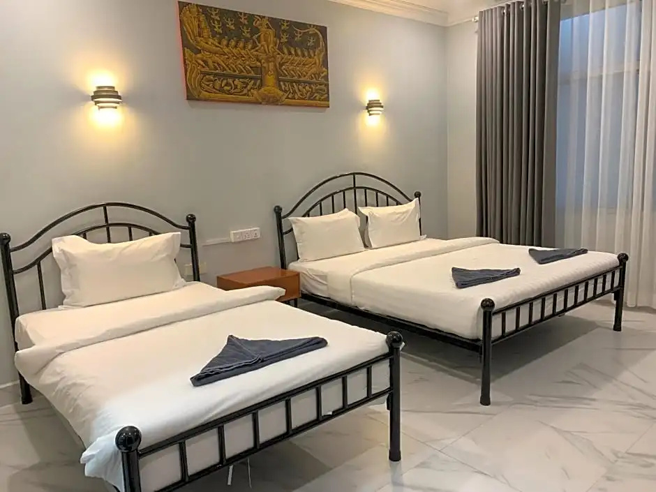 Deluxe Family room with balcony