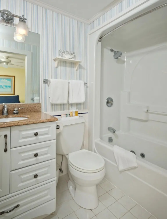 Deluxe Double room with ocean view (full double bed)