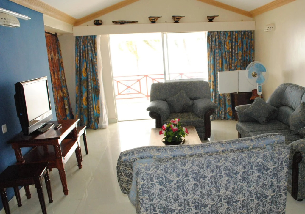 Sai Rock Beach Hotel Spa — 3