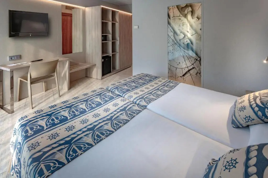 Hotel GHT Marítim - Chambres