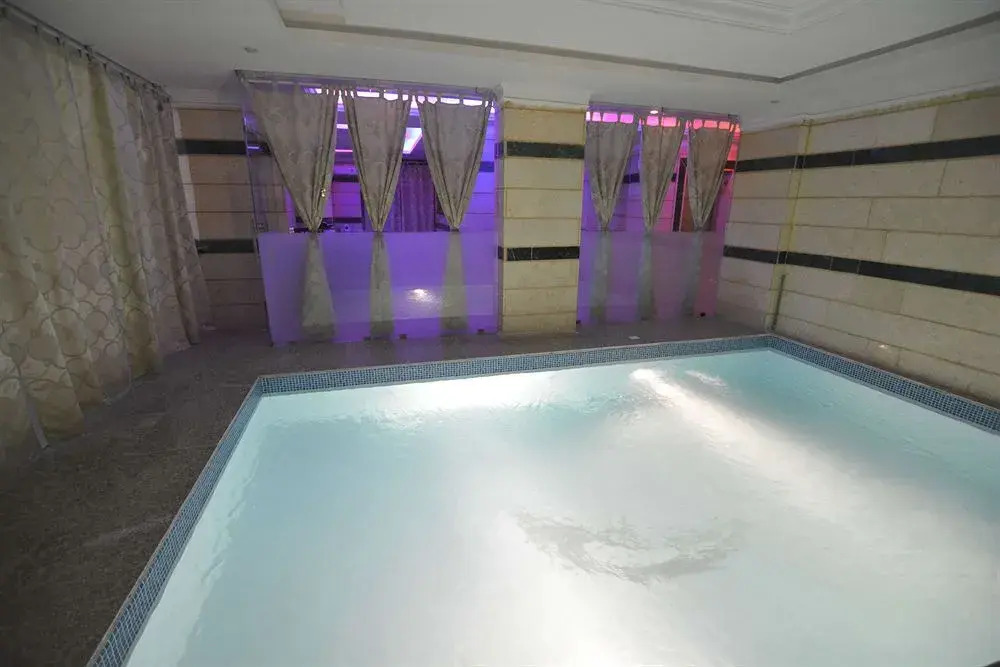 Leader Apartments - фото 14