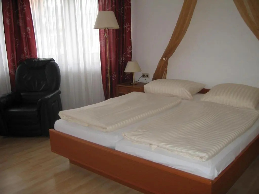 Hotel Alt Holzhausen - Chambres