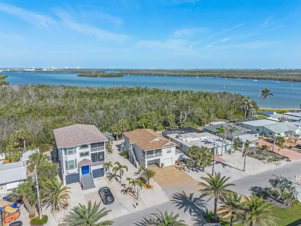 401 Pet-friendly, Pirate's Cove Retreat 3 Bedroom Home