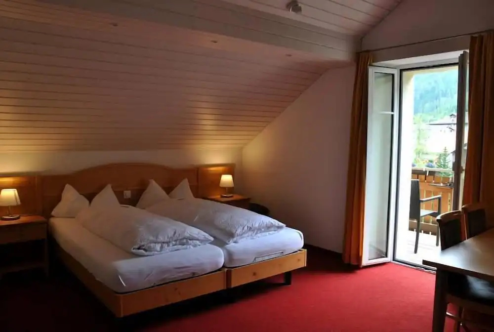 Hotel Ladina - Chambres