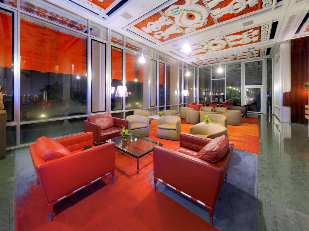 Lobby & Reception