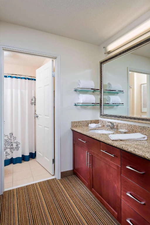 1 Bedroom Double Suite (full double bed)