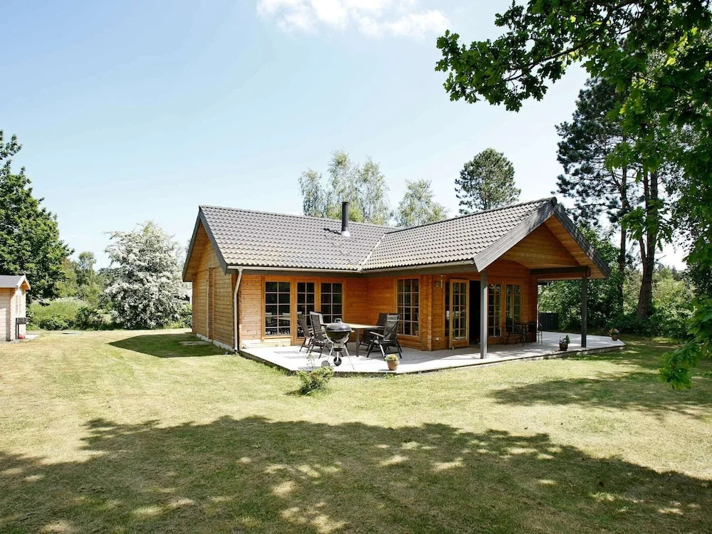 8 Person Holiday Home in Hadsund
