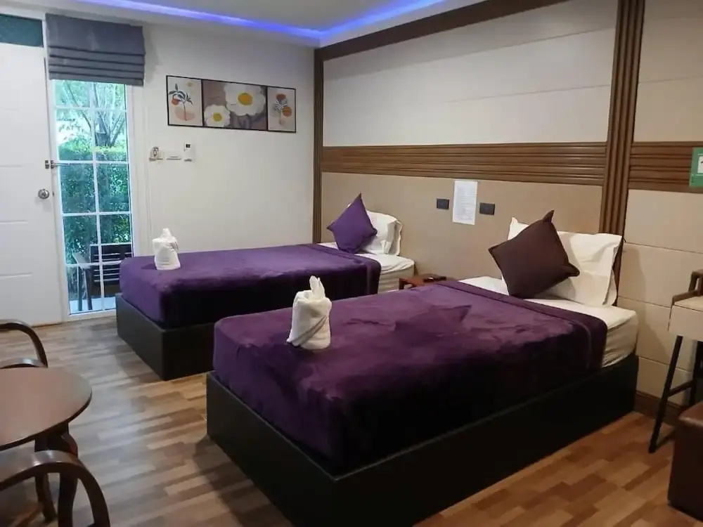 Deluxe Double room (twin beds)