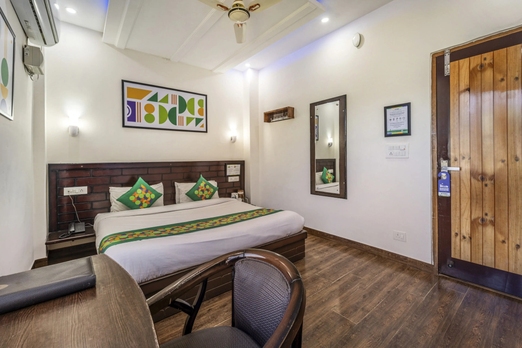Economy room