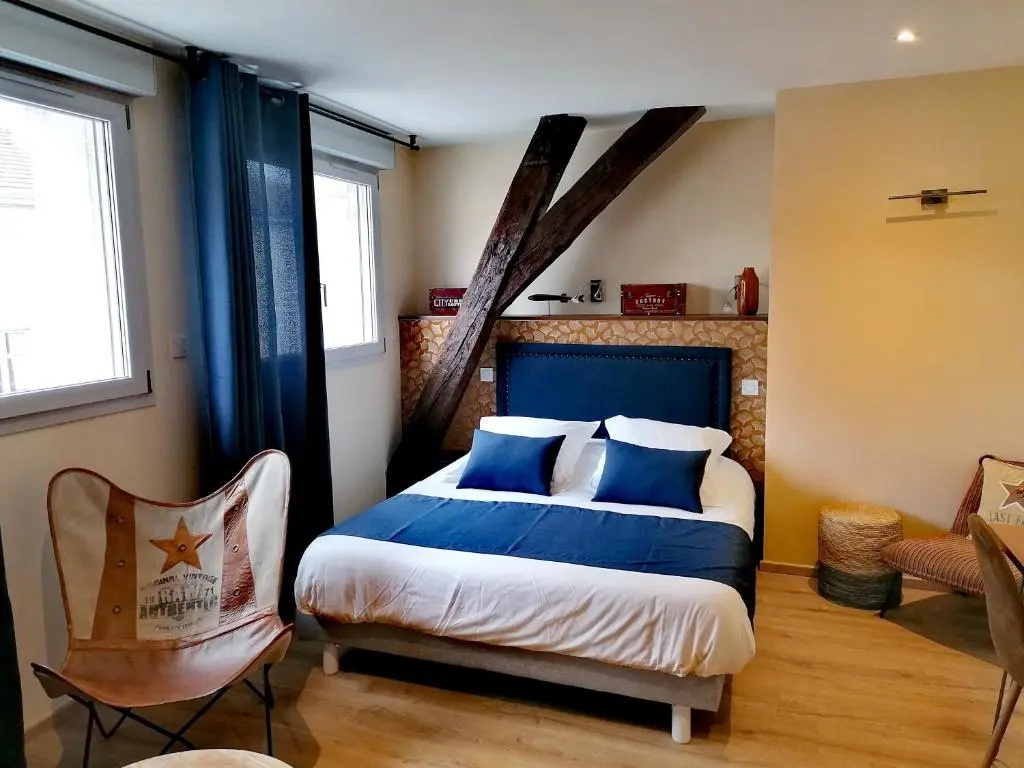 Standard Double room (full double bed)