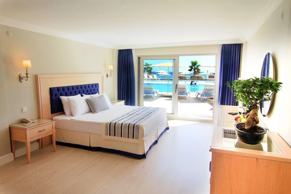 Superior room with sea view