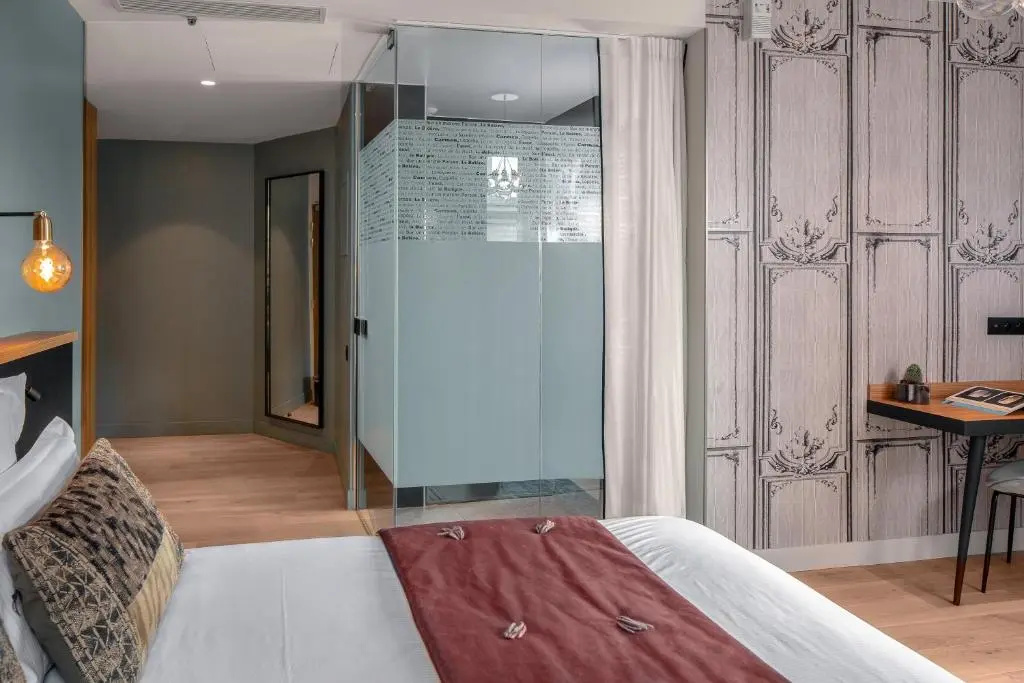 Lyric Hotel Paris 89