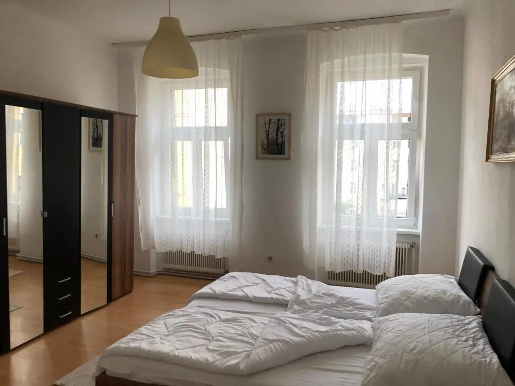 3 Bedrooms Apartment