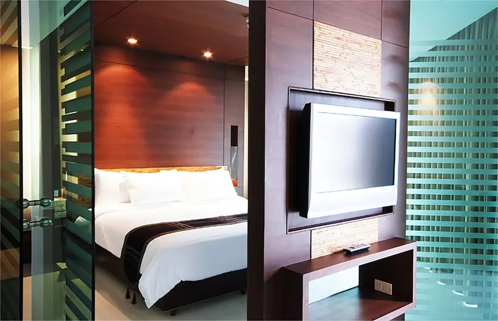Полулюкс с балконом в Tara Mantra Cha Am Resort