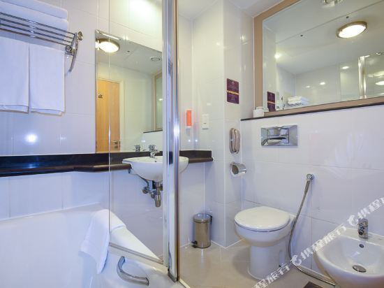 Premier Inn Dubai International Airport