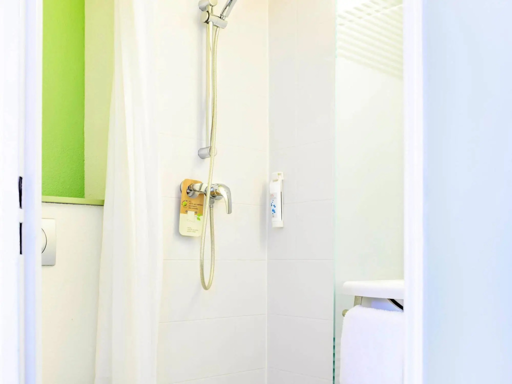 Afficher la photo 8 — ibis budget Valenciennes Petite Forêt
