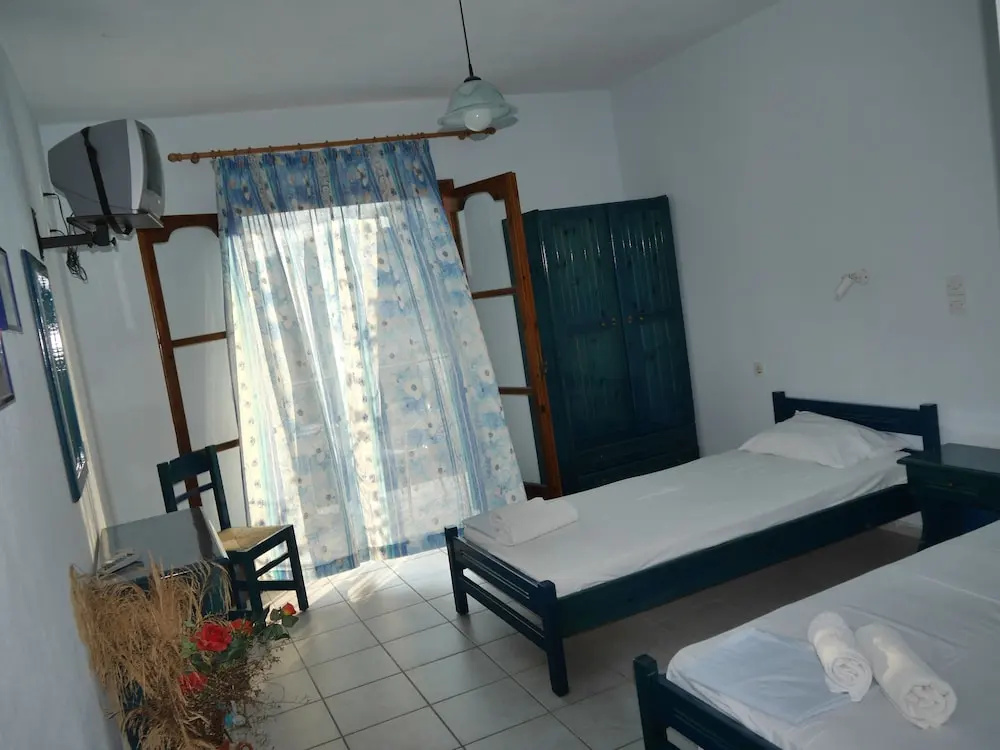 Standard Triple room with balcony and with sea view