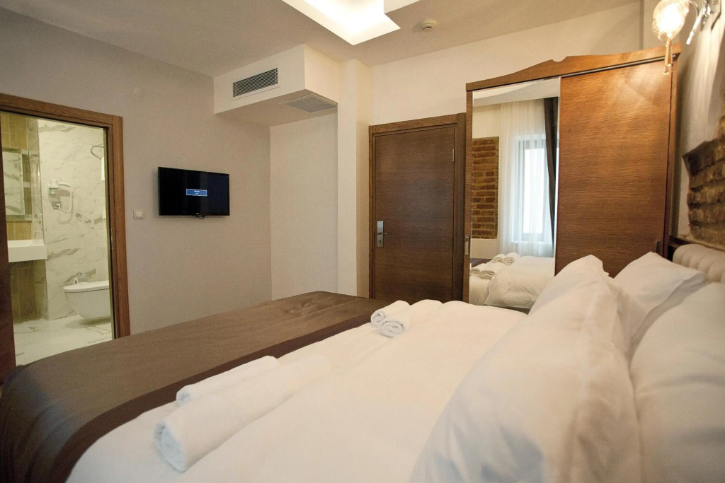 Pera Line Hotel — 5