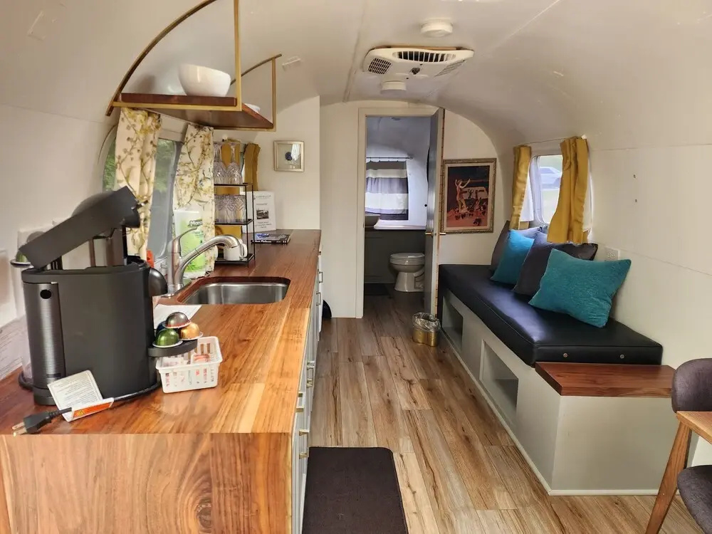 Premier Double room with river view (full double bed)