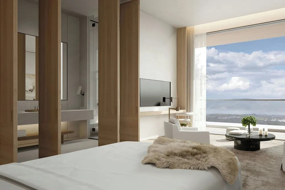 Standard Double room with balcony and with lake view (full double bed)