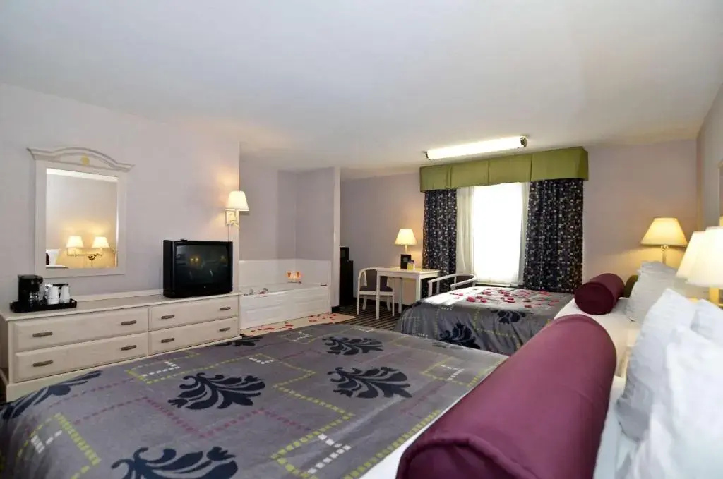 Quadruple Suite